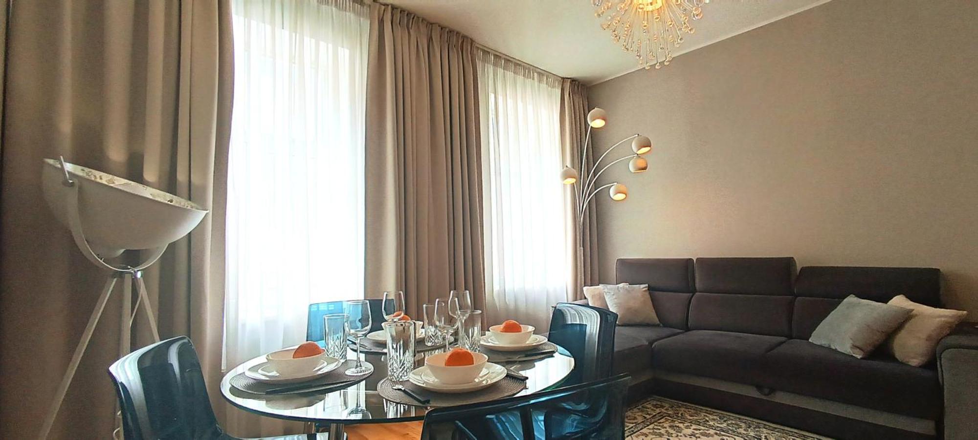 Old Town 2 Bedroom Apartment Near Dome Square & Scenic Waterfront Riga Exterior photo
